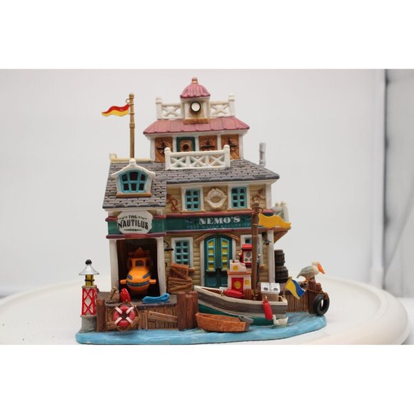 Lemax Plymouth Corners - Nemo's Deep Water Excursions - Picture 2 of 6